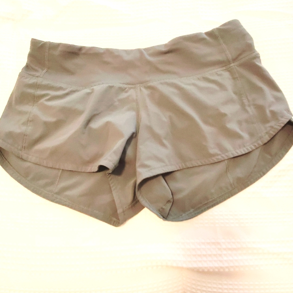 Lululemon speed shorts sz4
